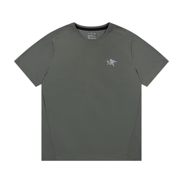 A Breathable Quick-Dry Classic Shirt
