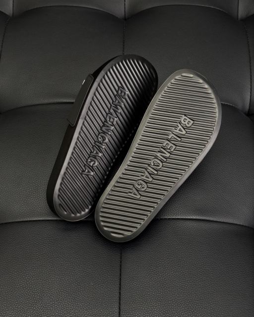 1:1 Quality BLCG Loop B Logo Black Pool Slides
