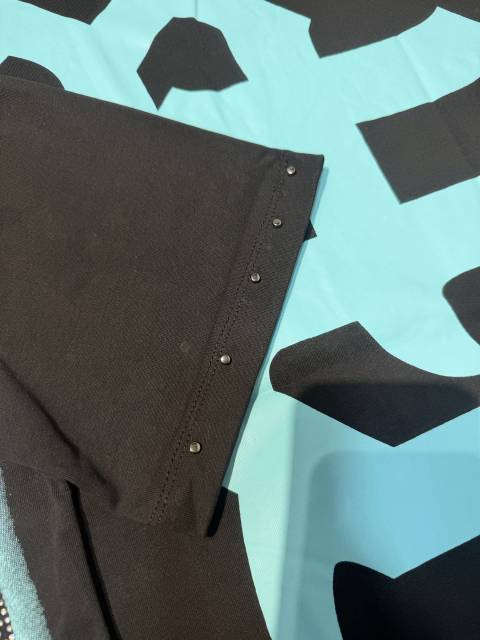 Rivet punk embellished round neck drop shoulder casual short-sleeved shirt 2 colors 29069213