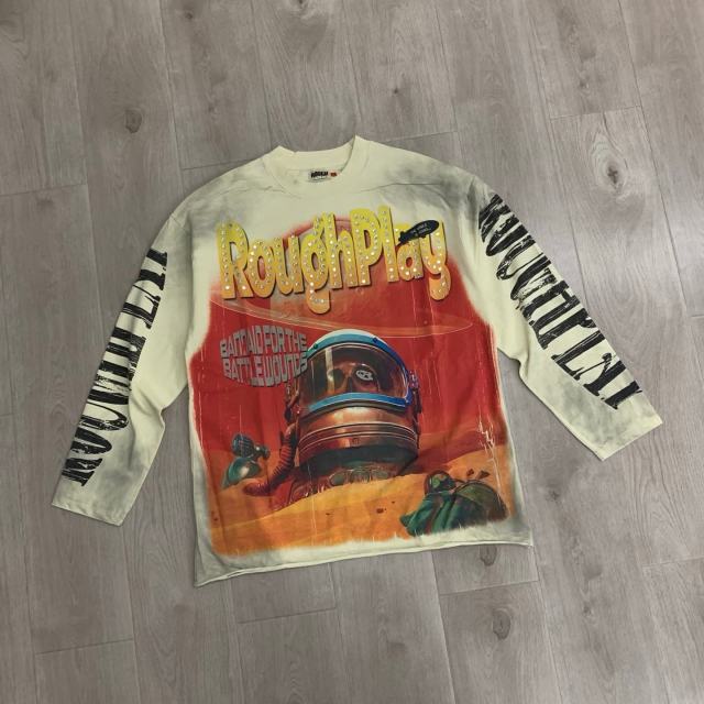 Washed Cream Streetwear with Astronaut Mars Print & Roughplay Logo Long Sleeve T-Shirt 29069115