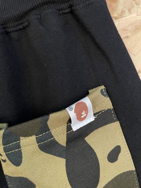 bape Shark Embroidery Small Logo Heavyweight Cotton Casual Shorts 29060744