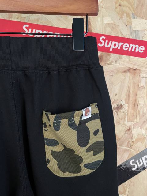 bape Shark Embroidery Small Logo Heavyweight Cotton Casual Shorts 29060744