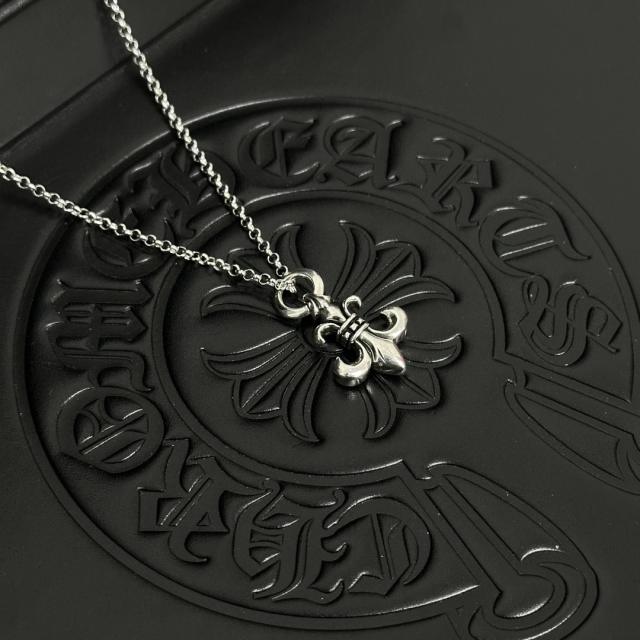 CH Vintage Solid Fleur-de-lis Lily Minimal Cable Necklace