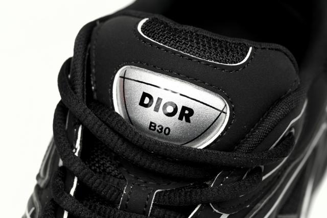 D Triple Black 3SN279ZRF_H900