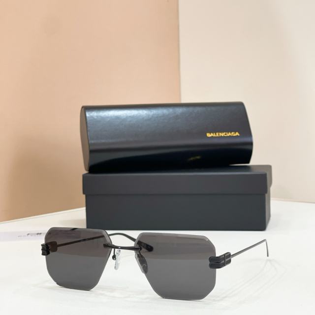 BLCG BB Hardware Hexagonal Rimless Sunglasses
