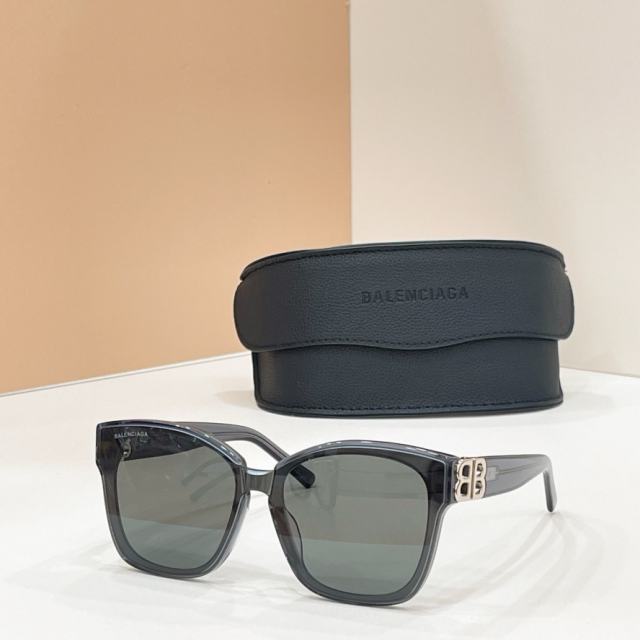 BLCG Gold BB Logo Oversized Square Black Sunglasses