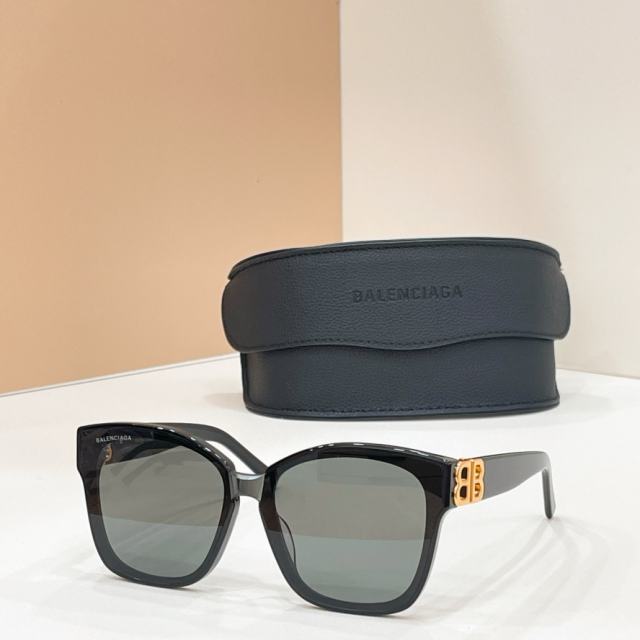 BLCG Gold BB Logo Oversized Square Black Sunglasses