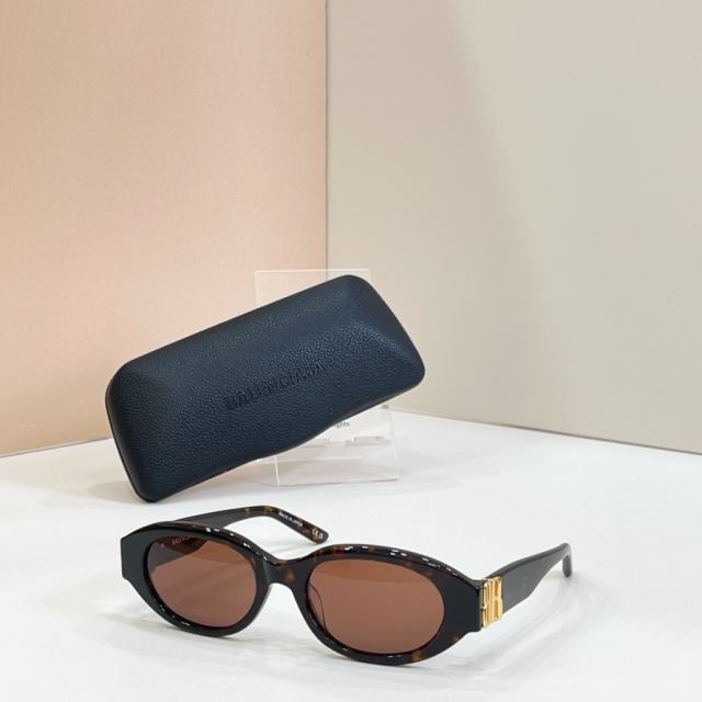 BLCG BB Logo Black Oval Retro Sunglasses