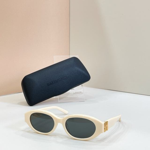 BLCG BB Logo Black Oval Retro Sunglasses