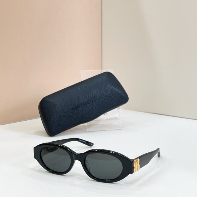 BLCG BB Logo Black Oval Retro Sunglasses