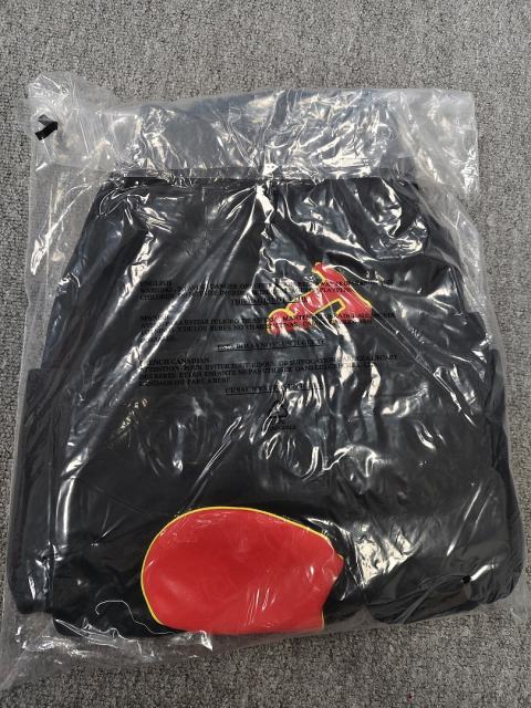 Black Red Outline Bubble Star Letter Sweat Shorts