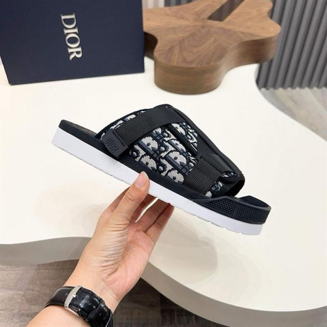 Oblique Jacquard Adjustable Strap Slide Sandals