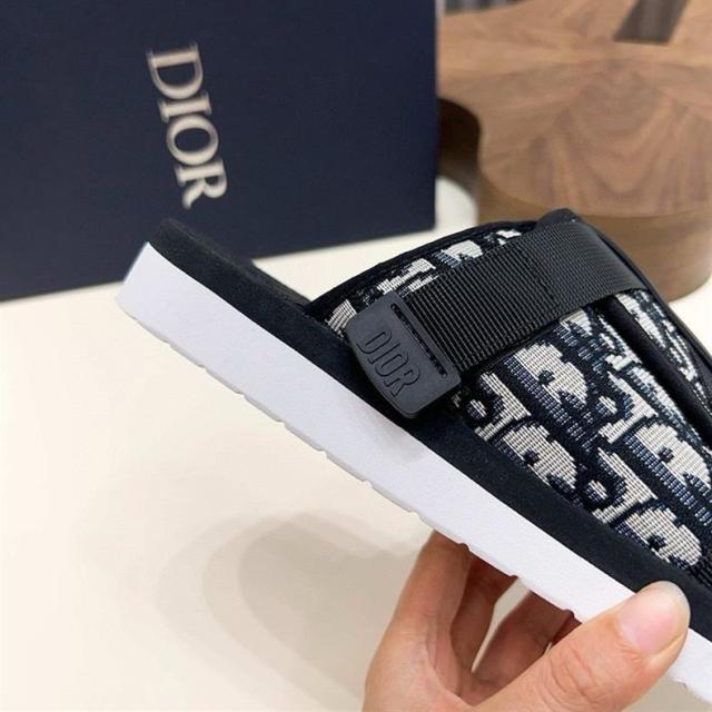 Oblique Jacquard Adjustable Strap Slide Sandals