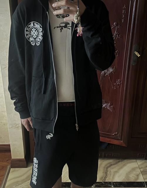 1:1 quality CH Vertical Gothic Letter Black Sweat Shorts