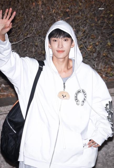 1:1 Top Quality CH Black Floral Cross Sleeve White Full Zip Hoodie