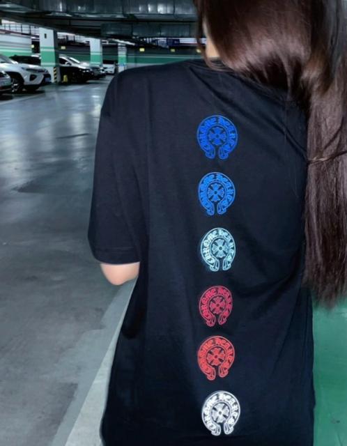 1:1 Top Quality CH Vertical Multicolor Horseshoe Circle White Pocket T-Shirt