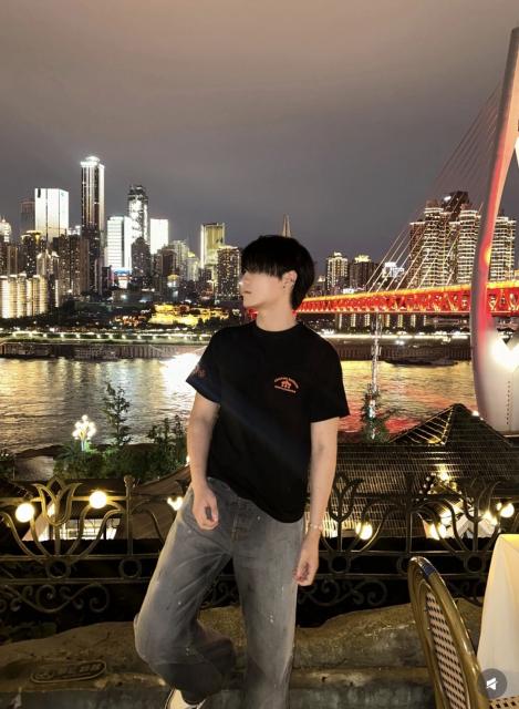 1:1 Top Quality CH Orange Triple Cross Hollywood Black Pocket T-Shirt