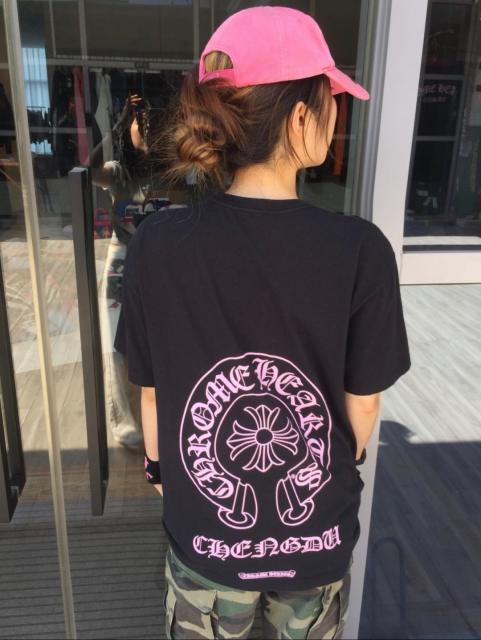 1:1 Top Quality CH Chengdu Exclusive Pink Horseshoe Circle Black Pocket T-Shirt