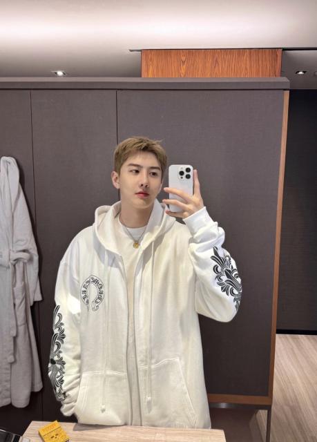 1:1 Top Quality CH Black Floral Cross Sleeve White Full Zip Hoodie