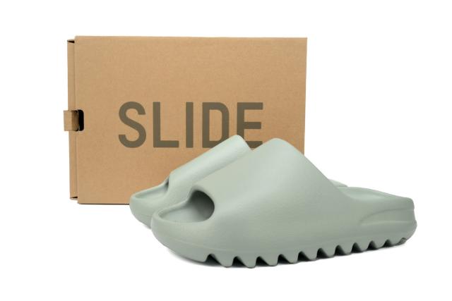 A Y**zy Slide Enflame Oil Bite Flower Fruit Green ID5480