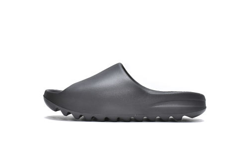 A Y**zy Slide Onyx HQ6448