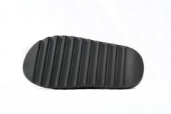 A Y**zy Slide Granite ID4132