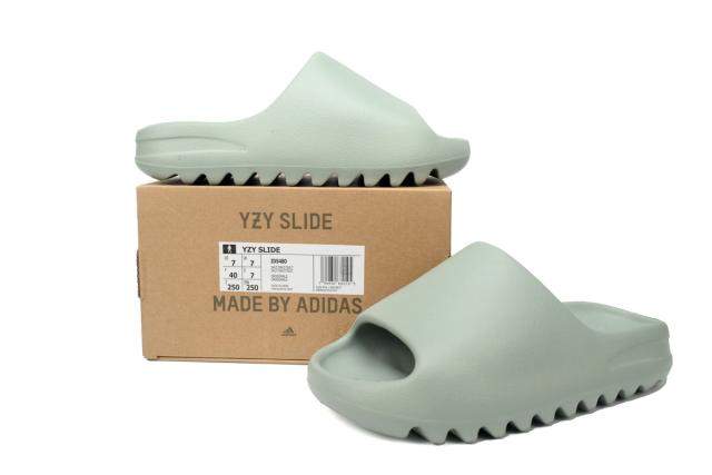 A Y**zy Slide Enflame Oil Bite Flower Fruit Green ID5480