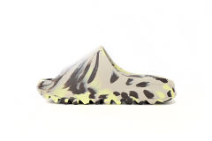 A Y**zy Slide Enflame Oil Painting Ink Yellow FZ5899