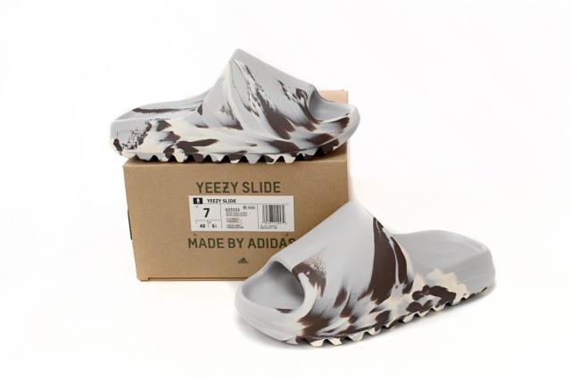 A Y**zy Slide Enflame Oil Painting White Grey GZ5553