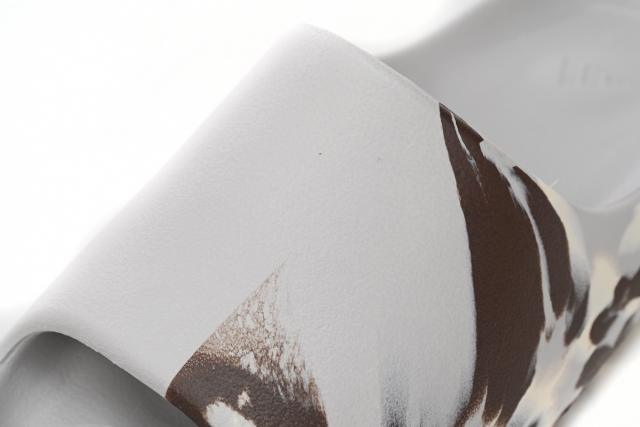 A Y**zy Slide Enflame Oil Painting White Grey GZ5553