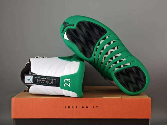 [plus-size shoes] Air Jordαn 12 Retro White Lucky Green Stingray Leather Shock Absorbing High Top Basketball Shoes 29284103