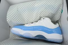 [plus-size shoes]Jordαn 11 Low-top North Carolina Blue Real Carbon Full-Grain Leather Basketball Sneakers 29030381