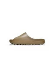 A Y**zy Slide Earth Brown FV8425