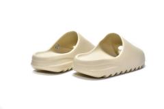 A Y**zy Slide Bone FW6345