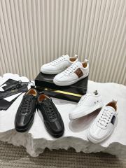 1:1 quality version Side-Strap Logo Red-Soled Low-Top Sneakers 3 colors 28997705