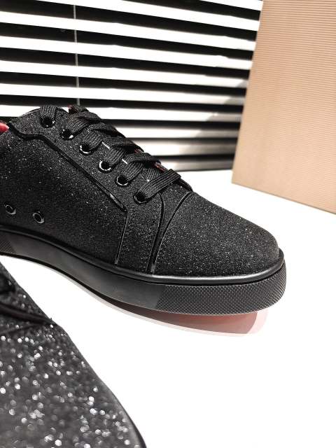 1:1 quality version Embroidered Heel Signature Red Sole Low-Top Casual Sneakers 3 colors 28894913