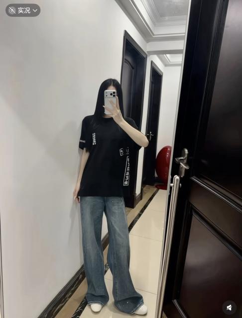 1:1 Top Quality CH Black Tee Gothic Vertical Logo Pocket T‑shirt