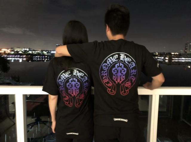 1:1 Top Quality CH Black Tee Gradient Horseshoe Logo Back Print