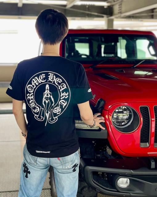 1:1 Top Quality CH Black Tee Circle Lady Gothic Logo Print