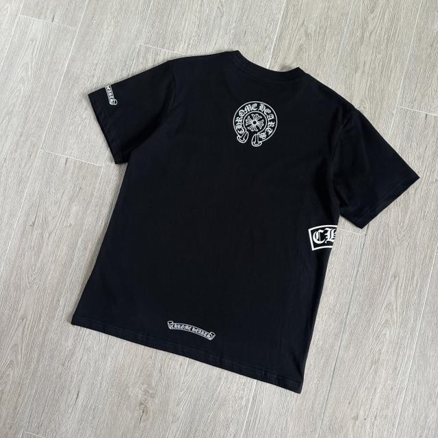 1:1 Top Quality CH Black Tee Gothic Vertical Logo Pocket T‑shirt