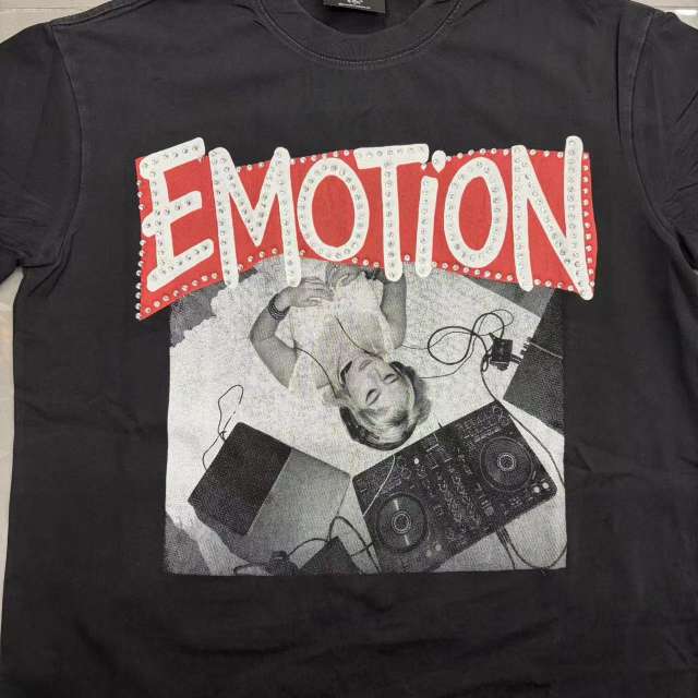 Mixed Emotion Vintage DJ Girl Portrait Rivet Rhinestone Print T-shirt 29370431