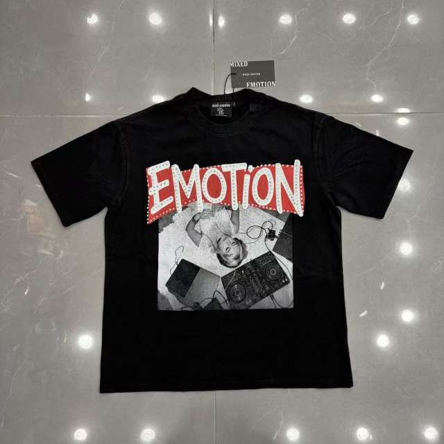 Mixed Emotion Vintage DJ Girl Portrait Rivet Rhinestone Print T-shirt 29370431