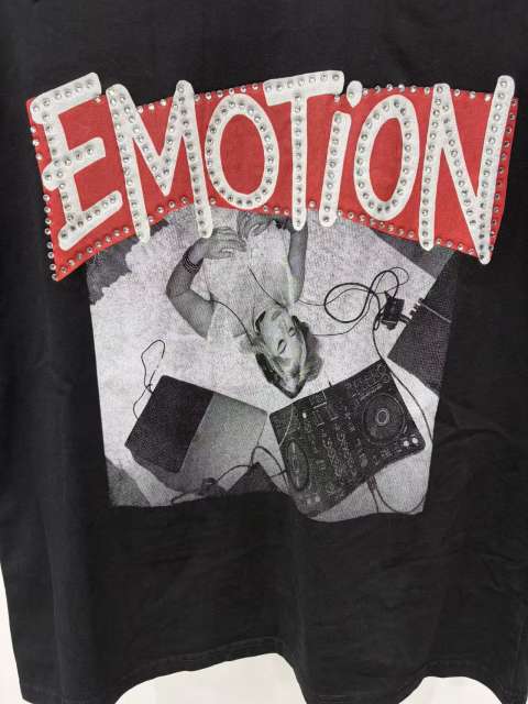Mixed Emotion Vintage DJ Girl Portrait Rivet Rhinestone Print T-shirt 29370431