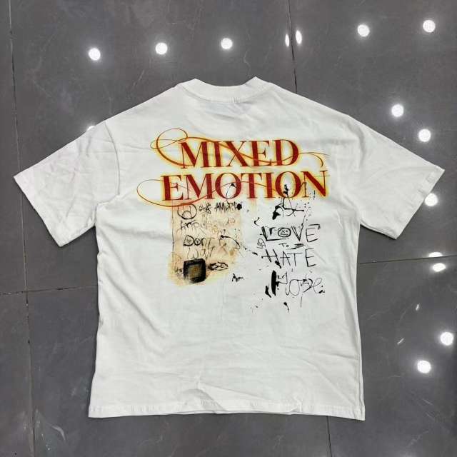 Mixed Emotion Vintage Graffiti Mask Wing Telegram Print T-shirt 29370450