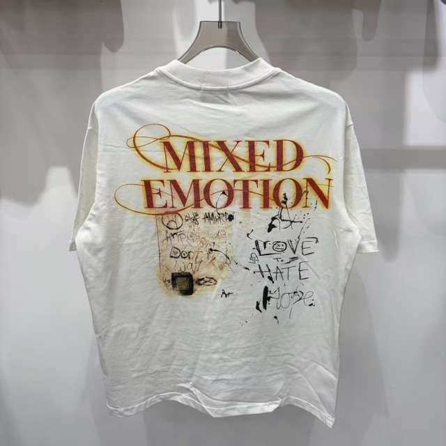 Mixed Emotion Vintage Graffiti Mask Wing Telegram Print T-shirt 29370450