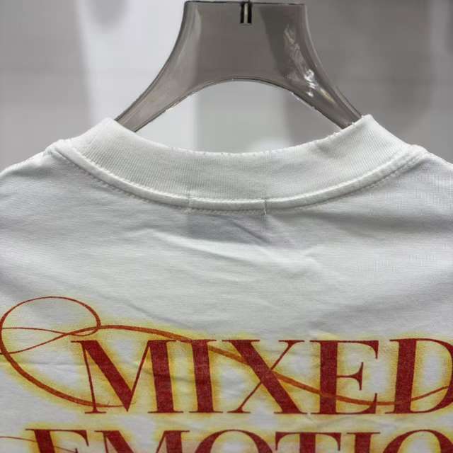 Mixed Emotion Vintage Graffiti Mask Wing Telegram Print T-shirt 29370450