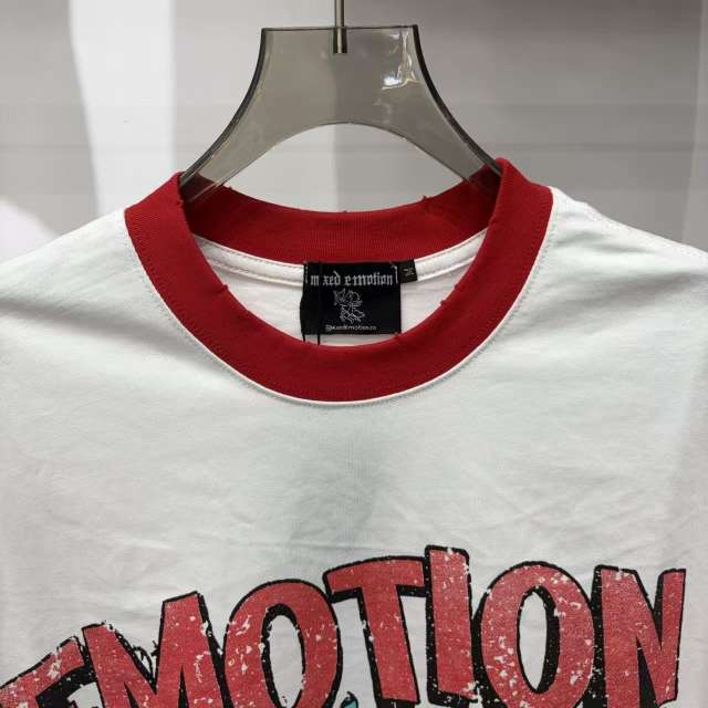 Mixed Emotion Beach Cartoon Cat Graffiti Surf Print T-shirt 29370503