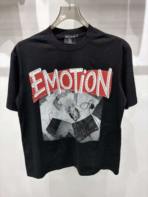 Mixed Emotion Vintage DJ Girl Portrait Rivet Rhinestone Print T-shirt 29370431