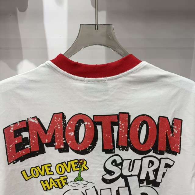 Mixed Emotion Beach Cartoon Cat Graffiti Surf Print T-shirt 29370503