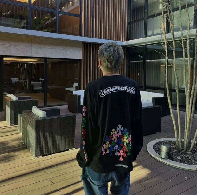 1:1 Quality CH Multi‑Color Cross Print Long Sleeve Tee